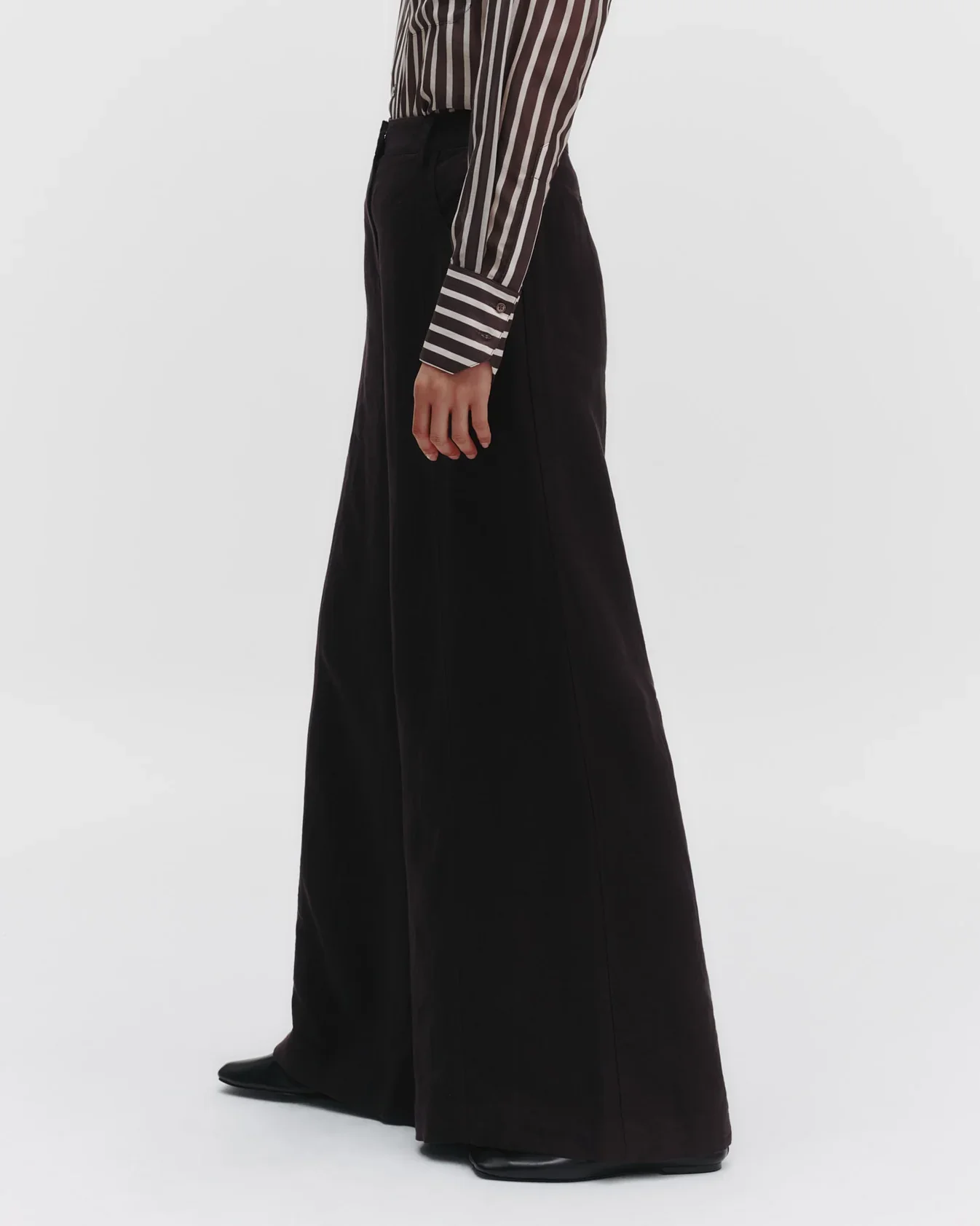 Dee's Trouser in Washed Linen - Image 3