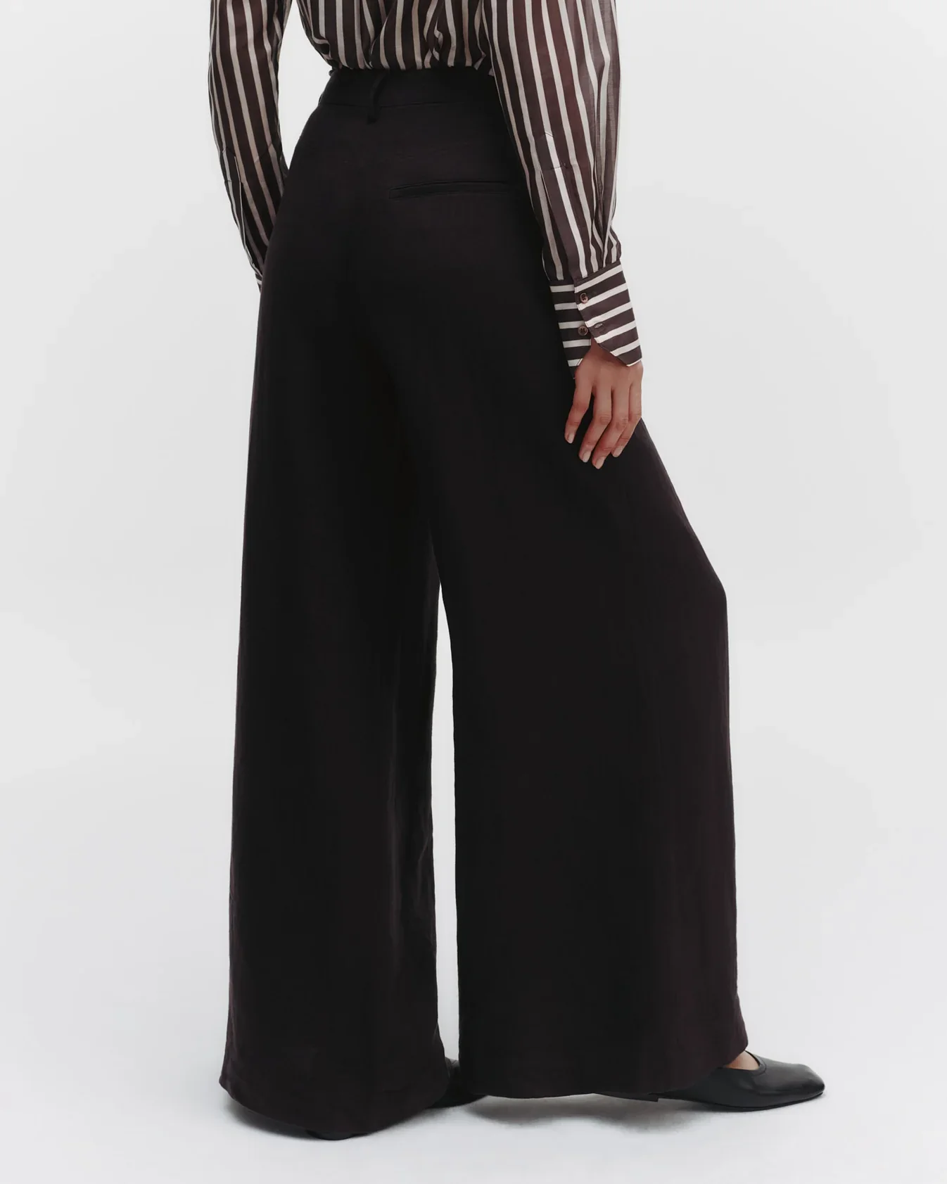 Dee's Trouser in Washed Linen - Image 6
