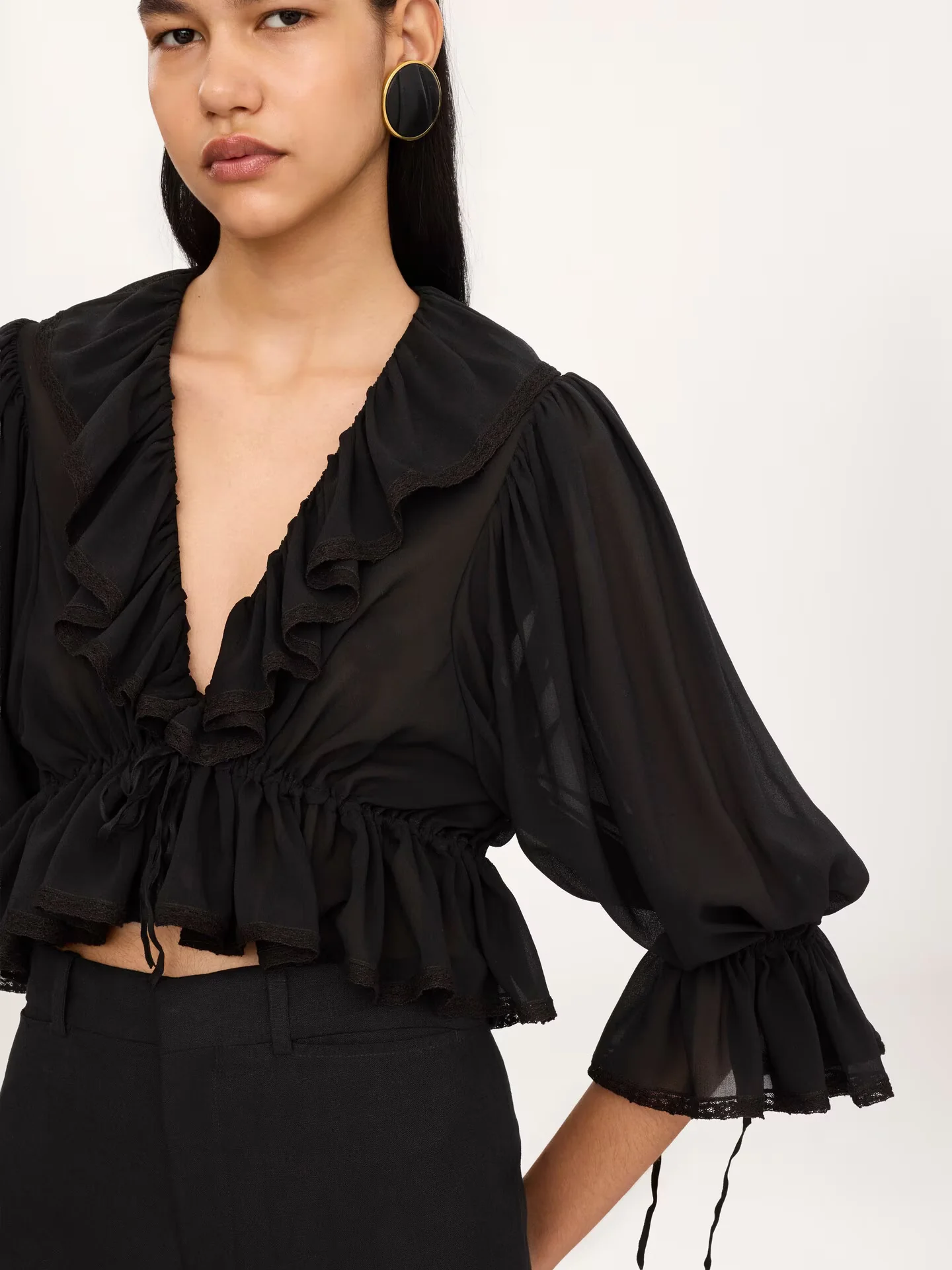 Cropped V-neck ruffle top in silk georgette & lace - Image 3