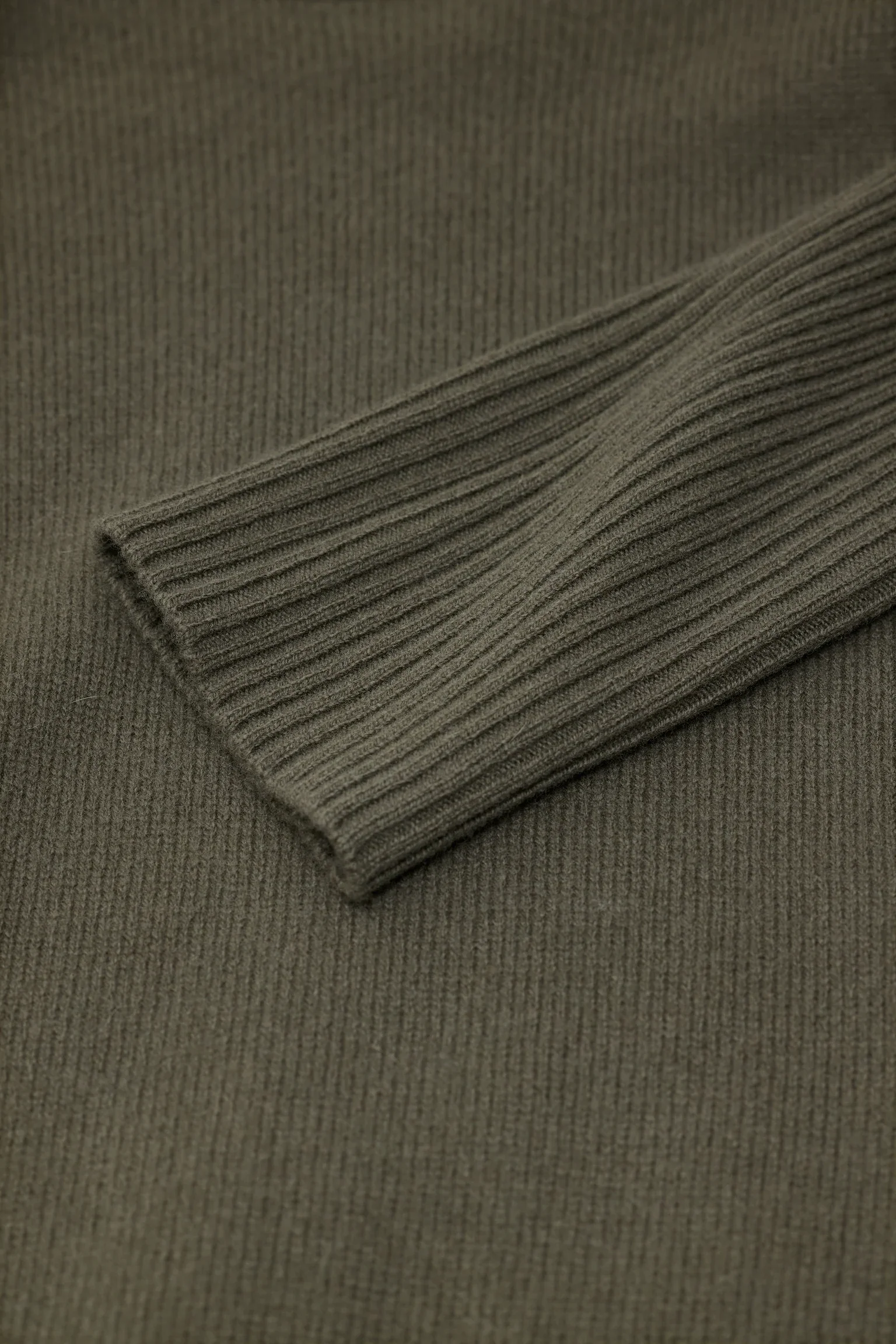 Crew Neck Cropped Forest Green - Image 4