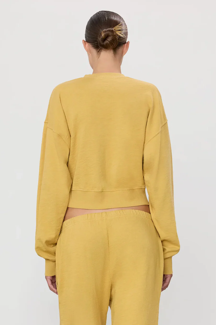 Cropped V-Neck Sweater Saffron - Image 4