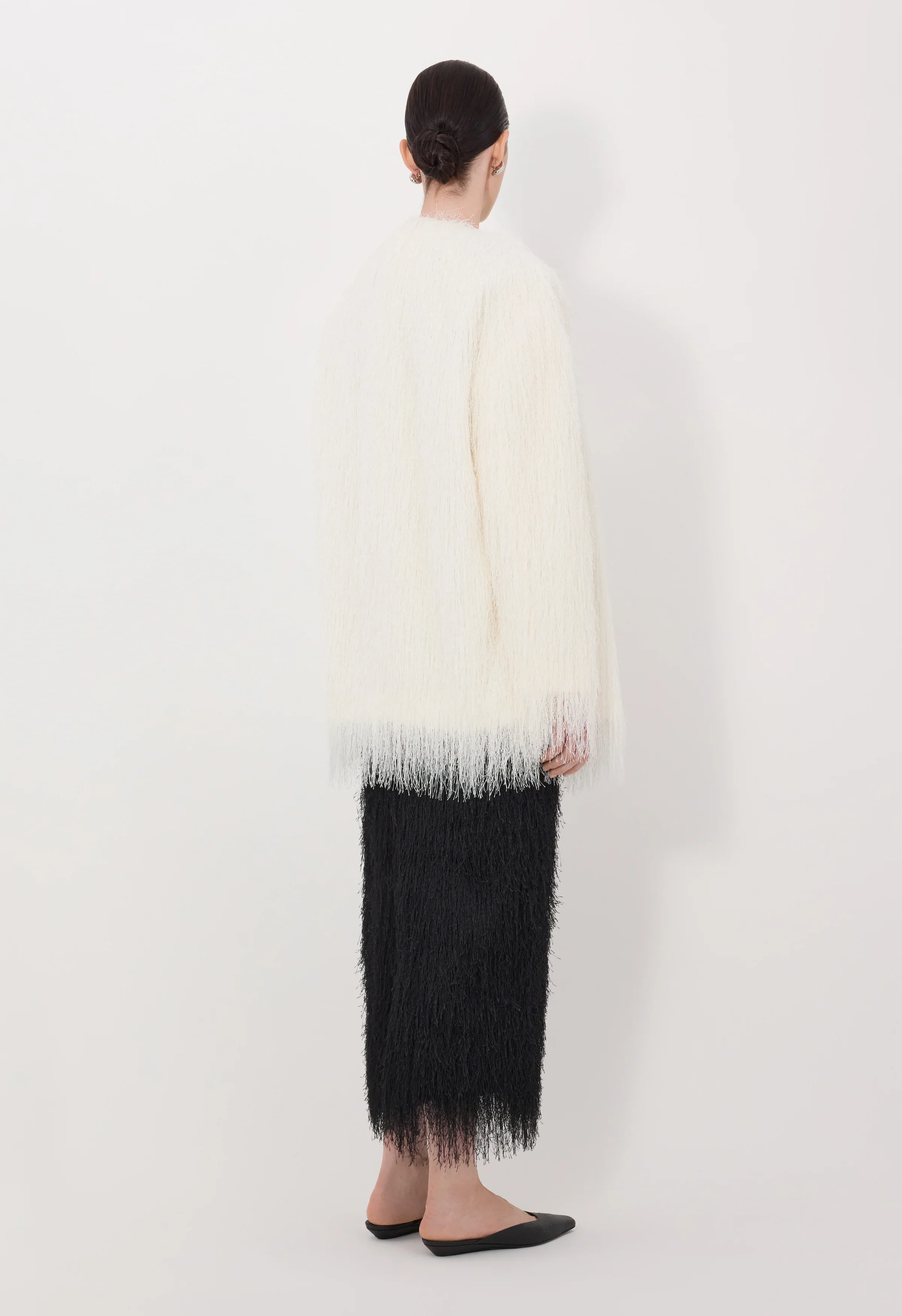 Filipo Oval-shaped Jacket - Image 4
