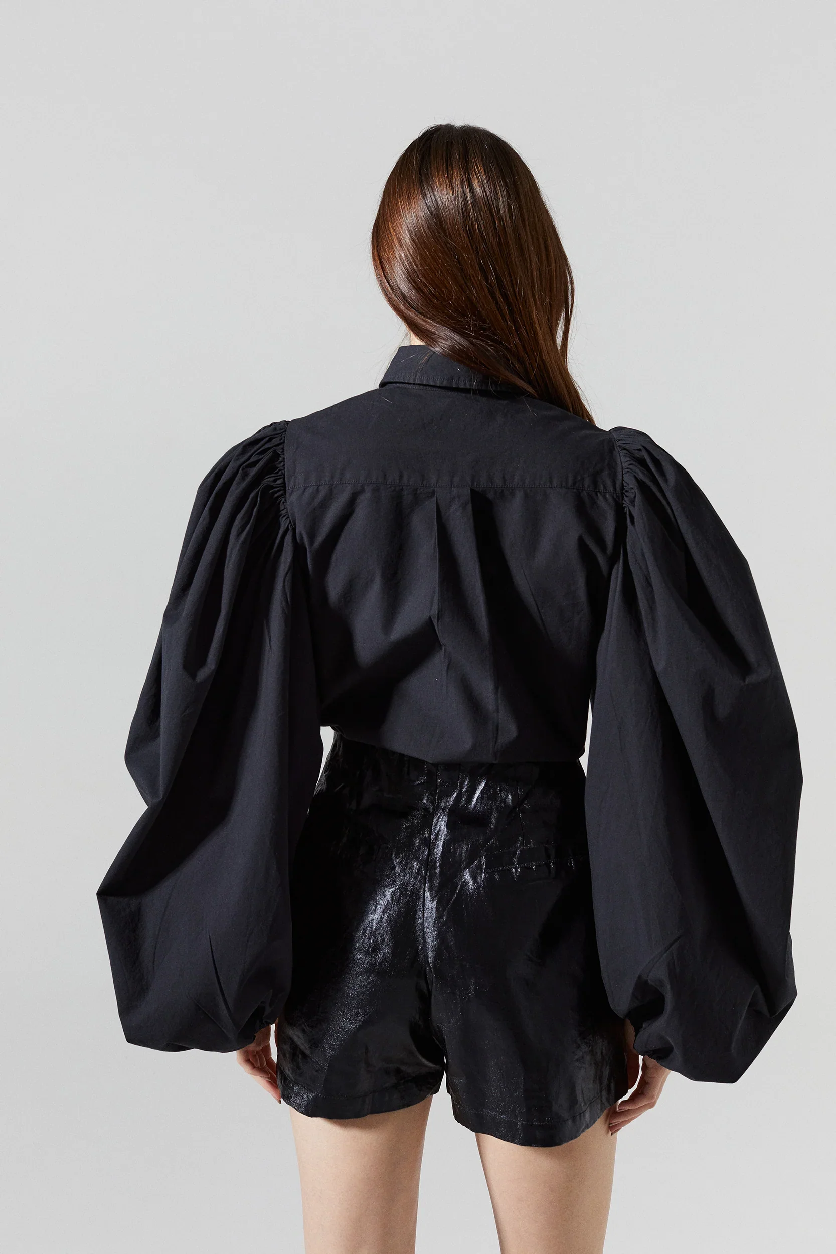 Frida Metallic Linen Shorts Black - Image 3