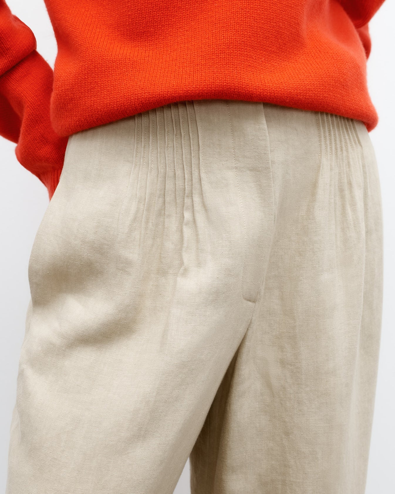 Mini Pleat Trouser in Washed Linen Suiting - Image 3