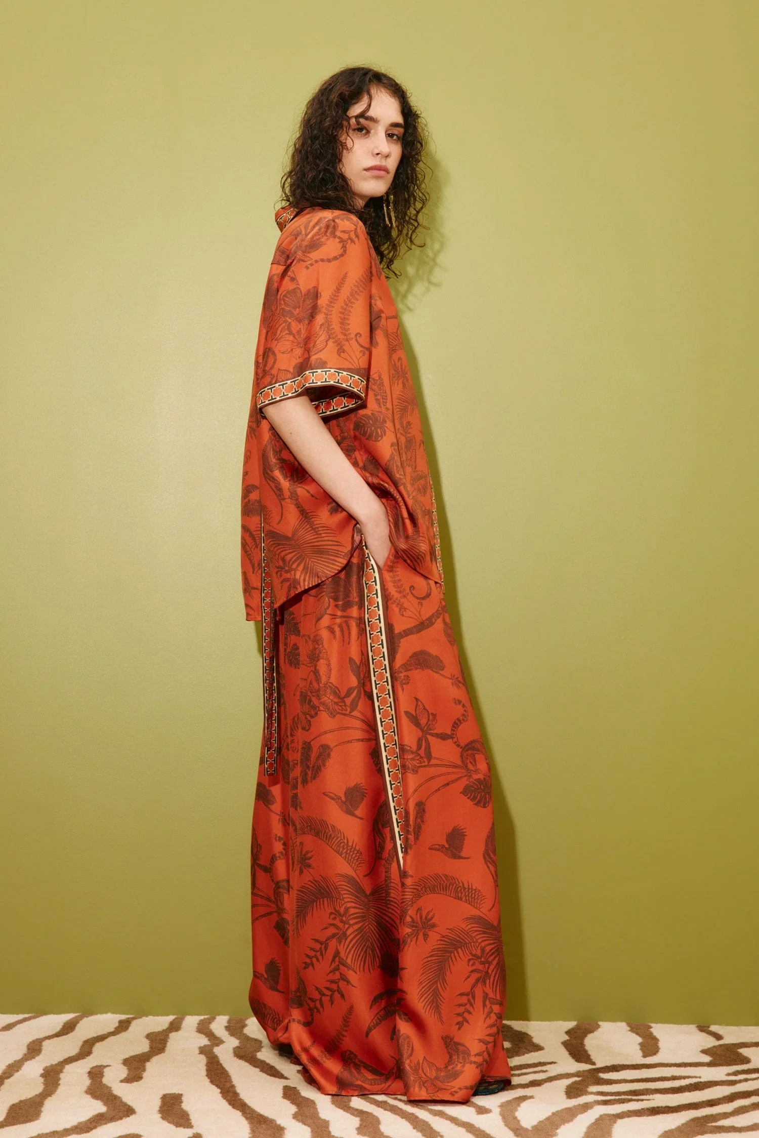 Monkey Dance Silk Shirt - Image 3