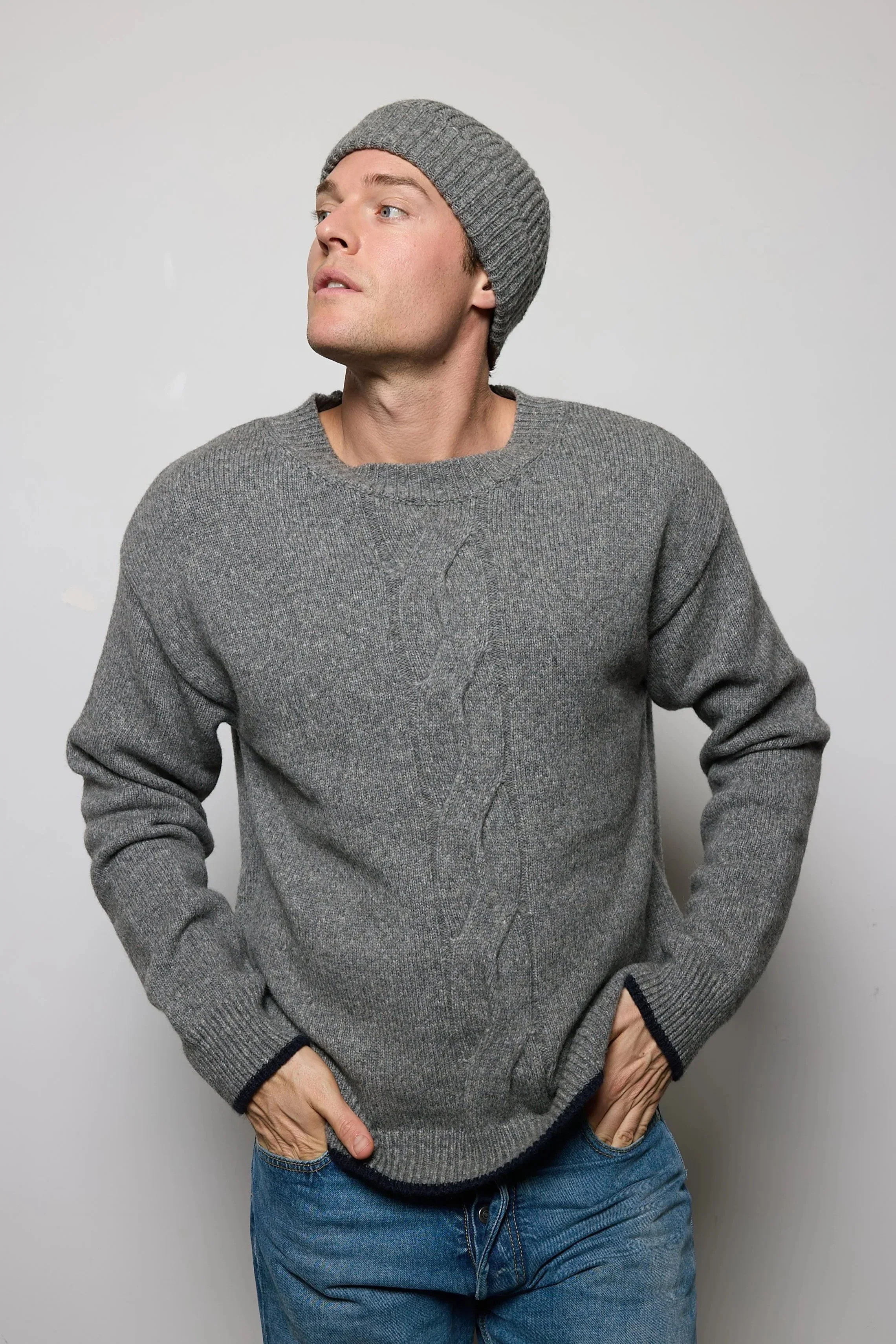 Montana Sweater Grey - Image 2