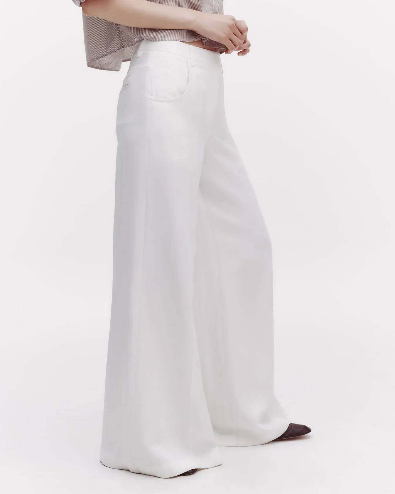 Dee's Trouser in Coated Viscose Linen - Image 4