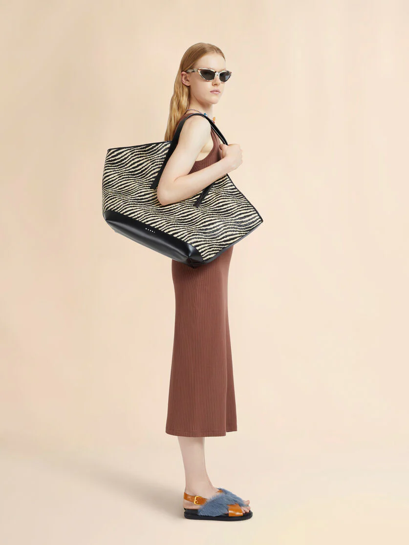 Raffia-Effect Waves Tote Bag - Image 2