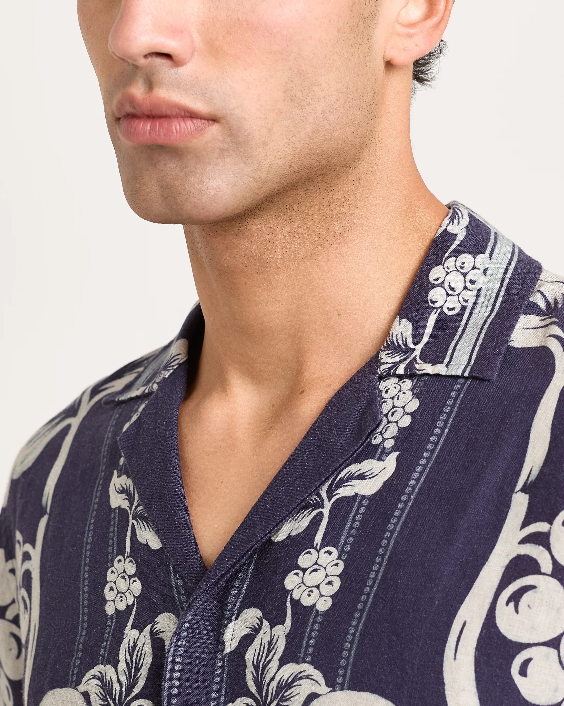 Maitan Linen Petralis Garland Shirt - Image 4