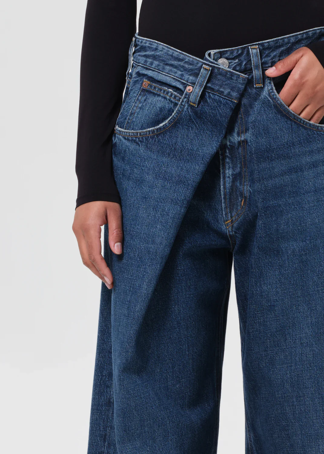 Vana Jeans in Nexus - Image 5