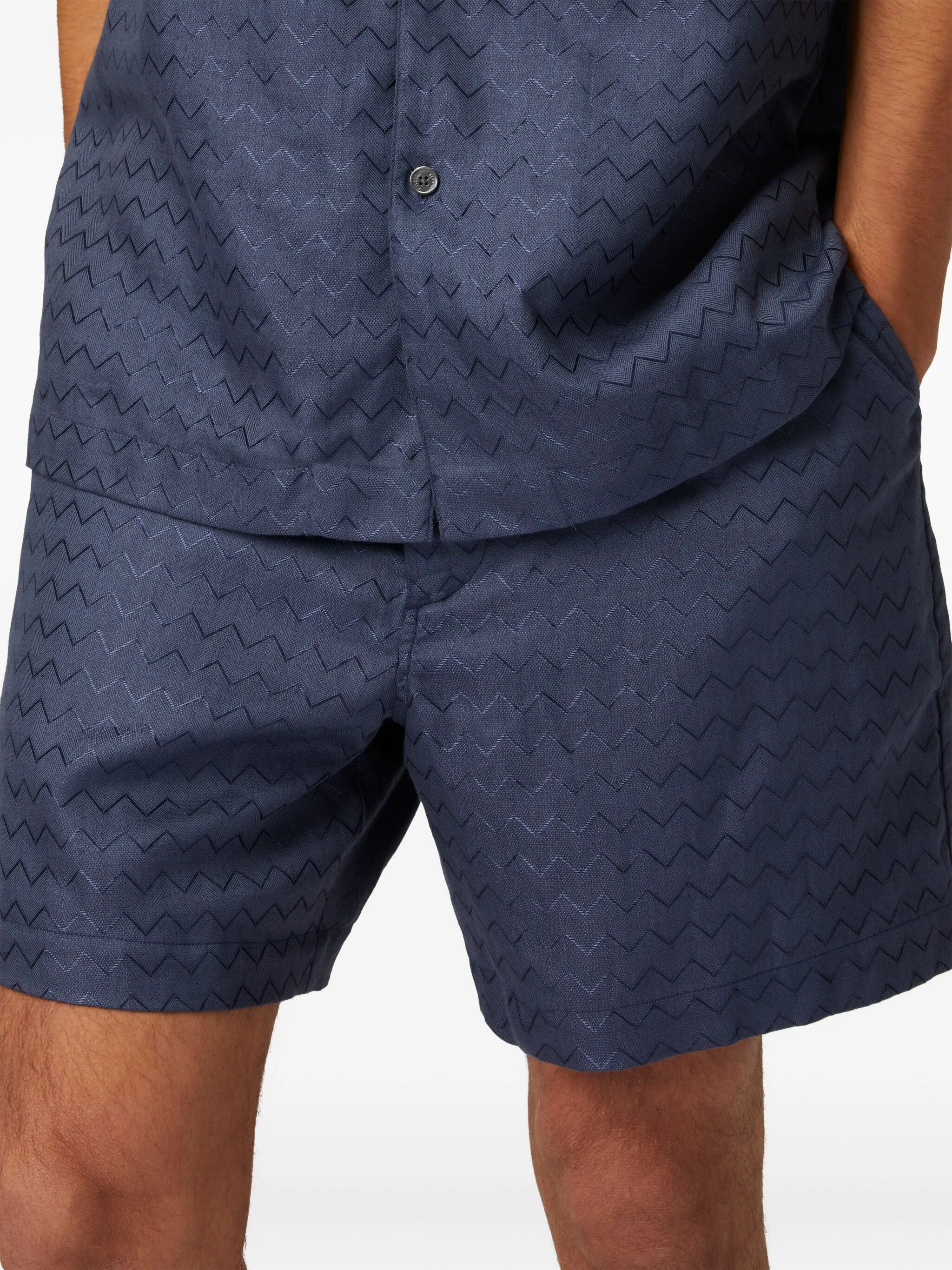 US25SI0B BW00VA Shorts (Final Sale) - Image 4