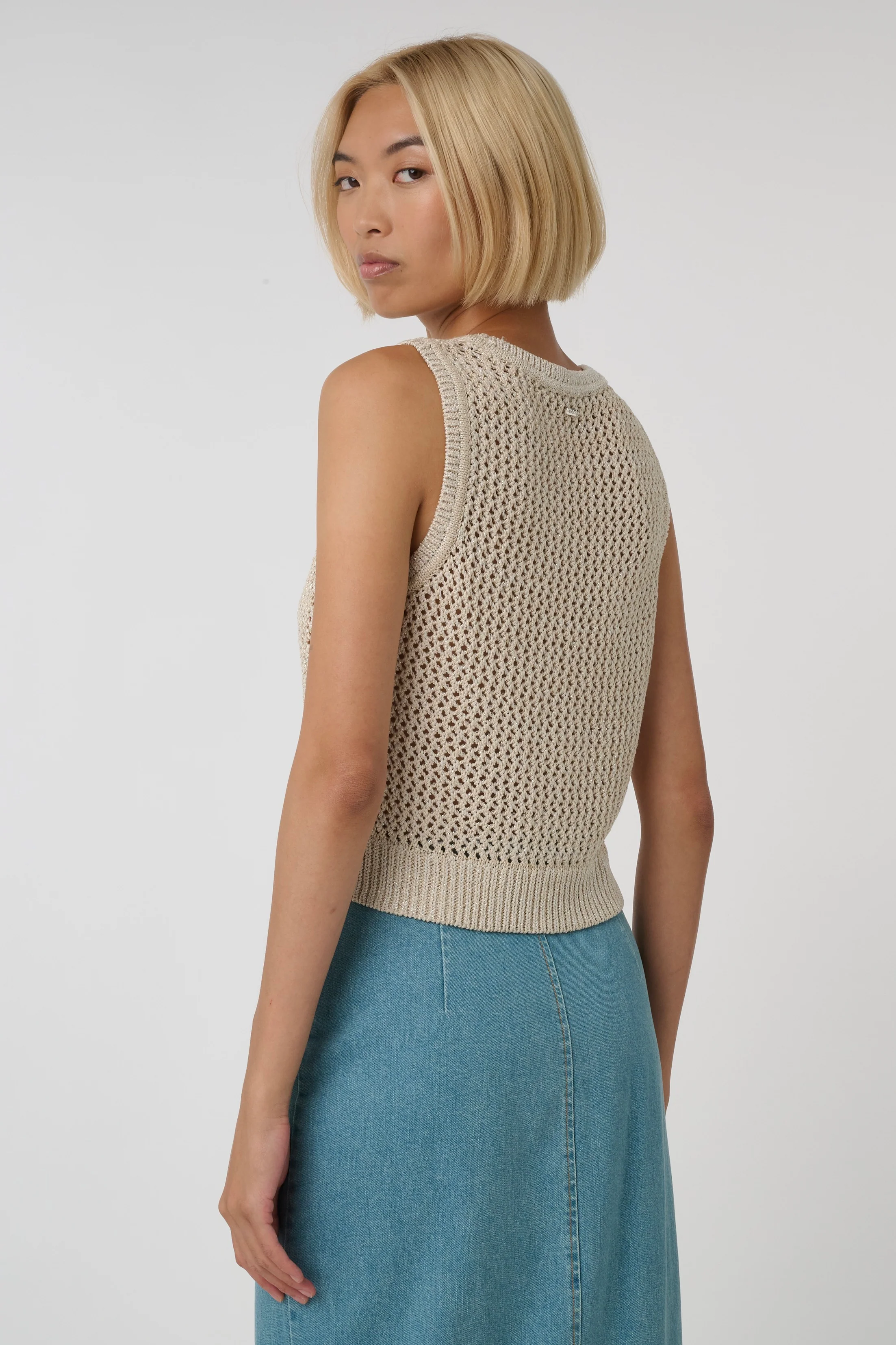 Winnie Sleeveless Tank - Image 2